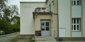 dočasné omezení parkování u sokolovny